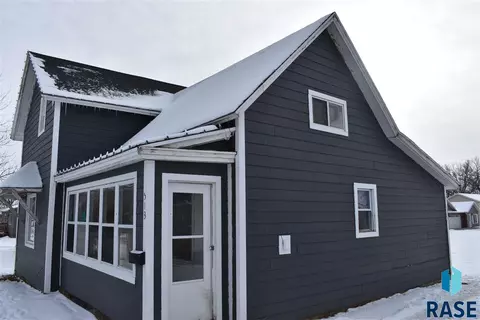 513 SE 4th St, Madison, SD 57042 photo 5