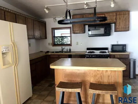 320 E 5th St, Bridgewater, SD 57319 photo 4