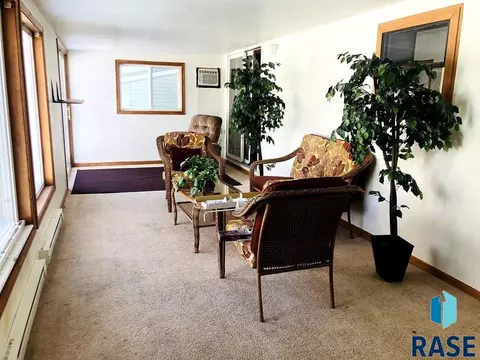 320 E 5th St, Bridgewater, SD 57319 photo 17