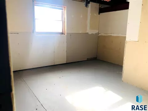 320 E 5th St, Bridgewater, SD 57319 photo 25