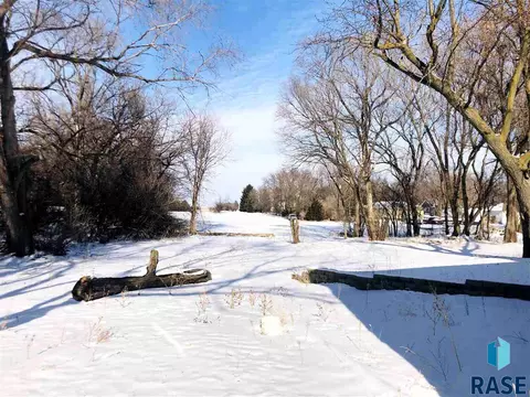 320 E 5th St, Bridgewater, SD 57319 photo 32