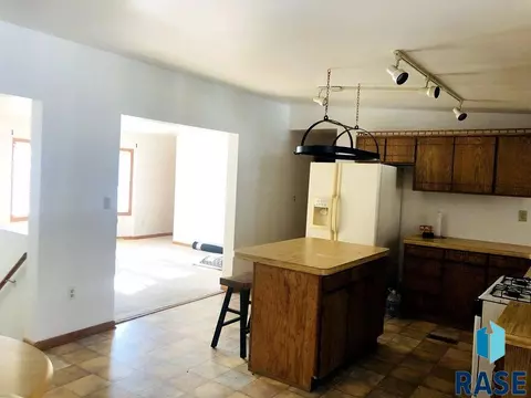 320 E 5th St, Bridgewater, SD 57319 photo 6