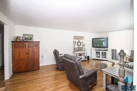 200 Iowa St, Centerville, SD 57014 photo 2