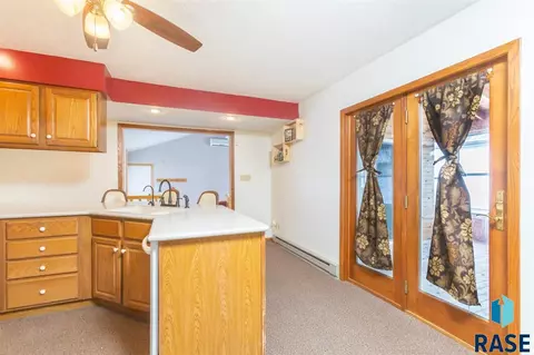 409 E 3rd St, Parker, SD 57053 photo 5