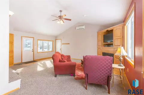 409 E 3rd St, Parker, SD 57053 photo 16