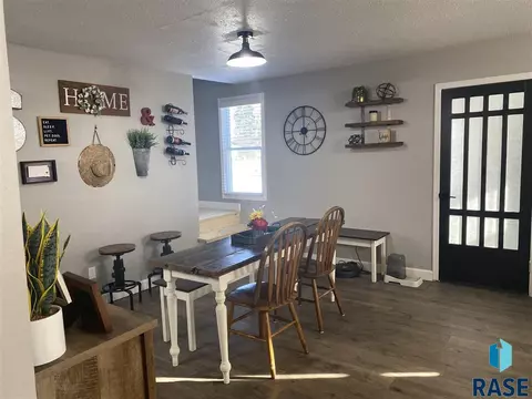 818 NW 3rd St, Madison, SD 57042 photo 18