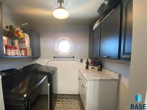 818 NW 3rd St, Madison, SD 57042 photo 11