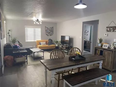 818 NW 3rd St, Madison, SD 57042 photo 15