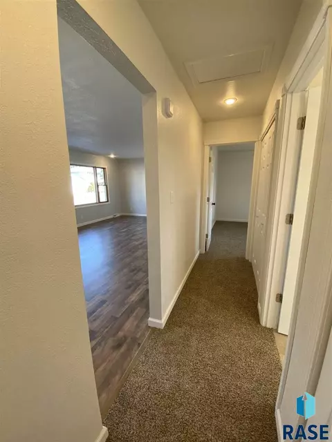 511 E 1st St, Freeman, SD 57029 photo 15