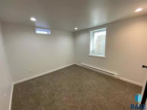 511 E 1st St, Freeman, SD 57029 photo 23
