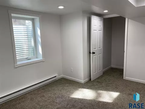 511 E 1st St, Freeman, SD 57029 photo 29
