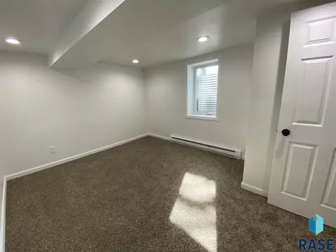 511 E 1st St, Freeman, SD 57029 photo 28
