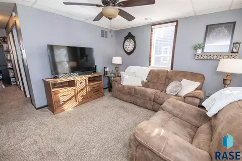 212 E 3rd St, Worthing, SD 57077 photo 17