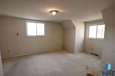 4509 E Oak St, Sioux Falls, SD 57103 photo 14