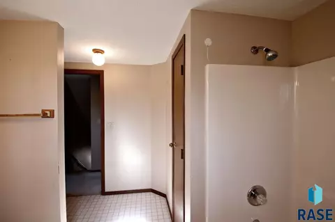 4509 E Oak St, Sioux Falls, SD 57103 photo 13