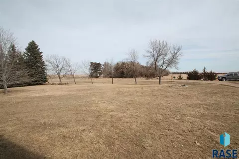 25403 402nd Ave, Mitchell, SD 57301 photo 16