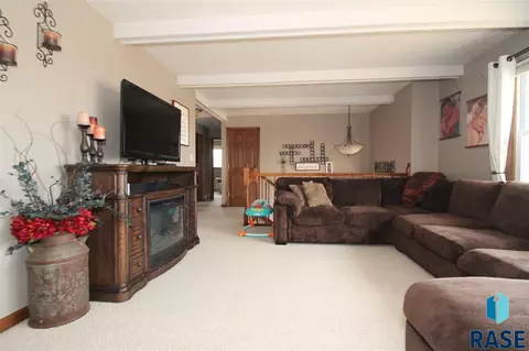 25403 402nd Ave, Mitchell, SD 57301 photo 9