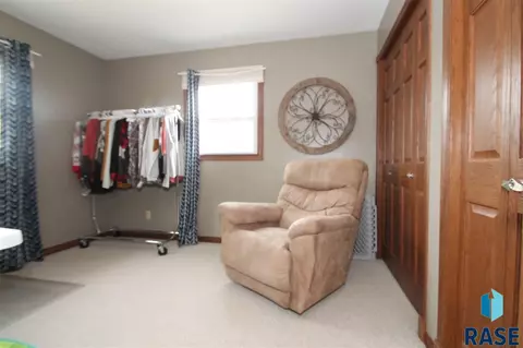 25403 402nd Ave, Mitchell, SD 57301 photo 10
