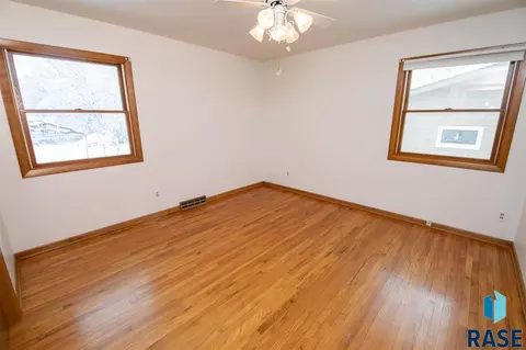 1108 E Beechnut St, Brandon, SD 57005 photo 12
