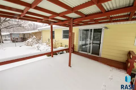 1108 E Beechnut St, Brandon, SD 57005 photo 21