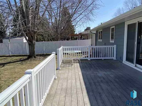 516 S Anderson St, Mitchell, SD 57301 photo 6