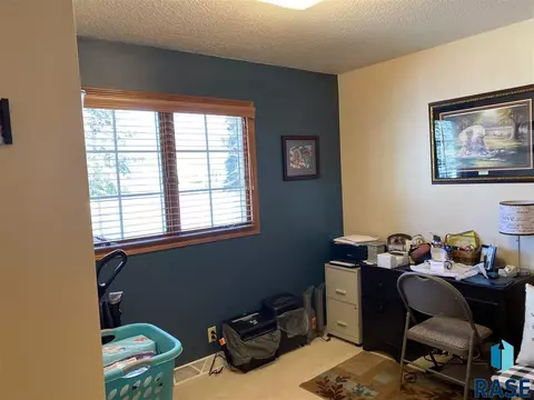 516 S Anderson St, Mitchell, SD 57301 photo 19