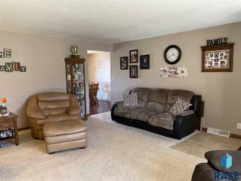 516 S Anderson St, Mitchell, SD 57301 photo 10