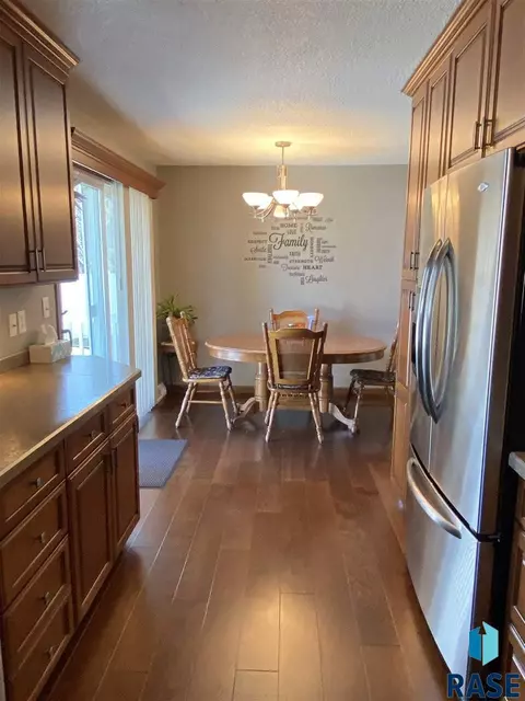 516 S Anderson St, Mitchell, SD 57301 photo 21
