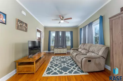 1324 E 22nd St, Sioux Falls, SD 57105 photo 8