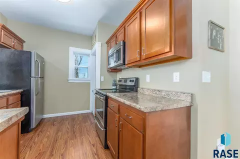 1324 E 22nd St, Sioux Falls, SD 57105 photo 6