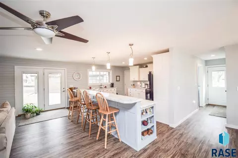 7312 Pine Lake Dr, Sioux Falls, SD 57110 photo 5