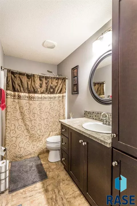 820 N Cole Ave, Tea, SD 57064 photo 13
