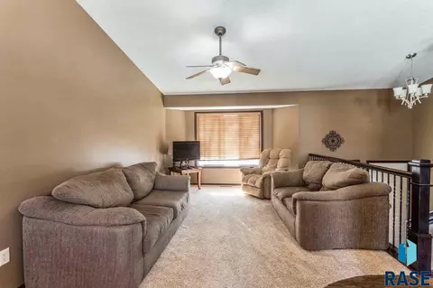 820 N Cole Ave, Tea, SD 57064 photo 4