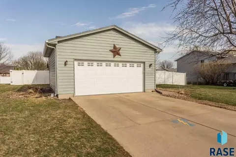 820 N Cole Ave, Tea, SD 57064 photo 21