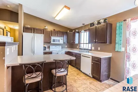820 N Cole Ave, Tea, SD 57064 photo 6