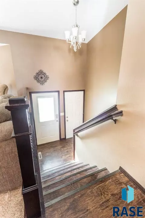820 N Cole Ave, Tea, SD 57064 photo 3