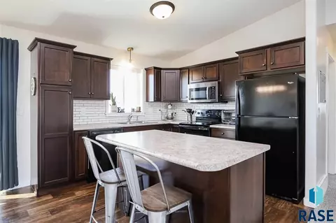 6217 N Seubert Ave, Sioux Falls, SD 57104 photo 5