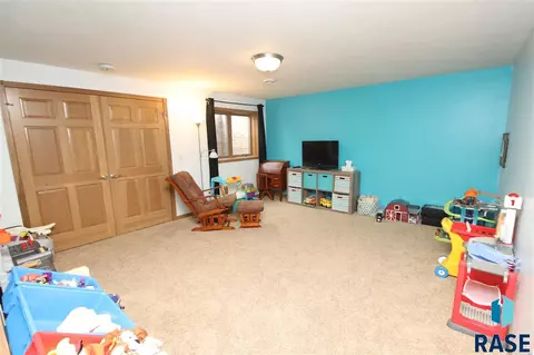 1030 N Rose Ave, Tea, SD 57064 photo 17
