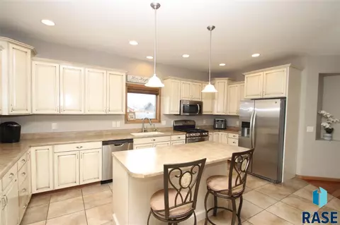 1030 N Rose Ave, Tea, SD 57064 photo 7