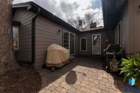 1617 Dana Dr, Sioux Falls, SD 57105 photo 30