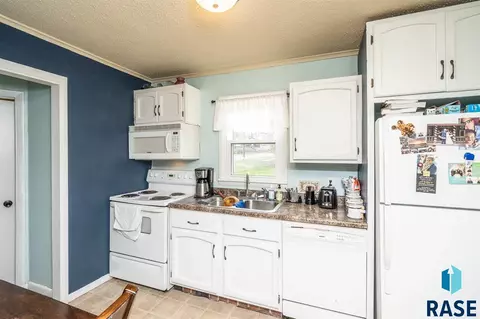 400 S Mable Ave, Sioux Falls, SD 57103 photo 7