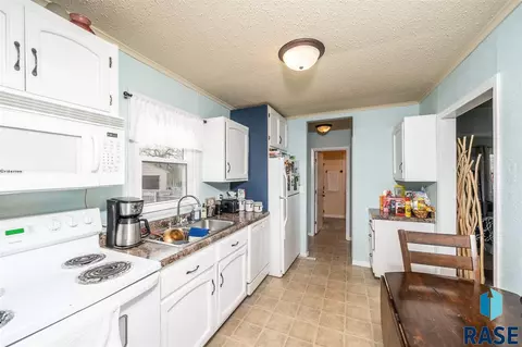 400 S Mable Ave, Sioux Falls, SD 57103 photo 6