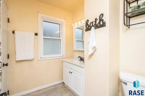 400 S Mable Ave, Sioux Falls, SD 57103 photo 10