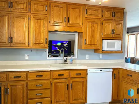 47471 258th St, Renner, SD 57055 photo 4