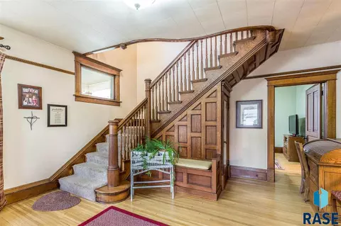 604 N Broadway St, Canton, SD 57013 photo 4