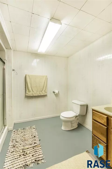 604 N Broadway St, Canton, SD 57013 photo 29