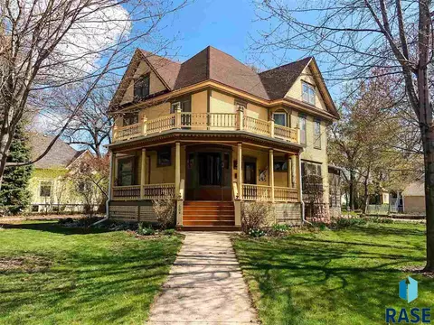 604 N Broadway St, Canton, SD 57013 photo 1