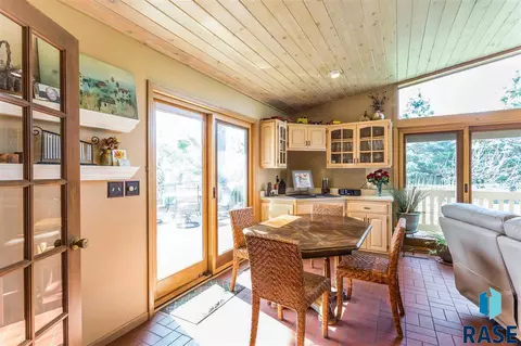 2105 Edgewood Rd, Sioux Falls, SD 57103 photo 20