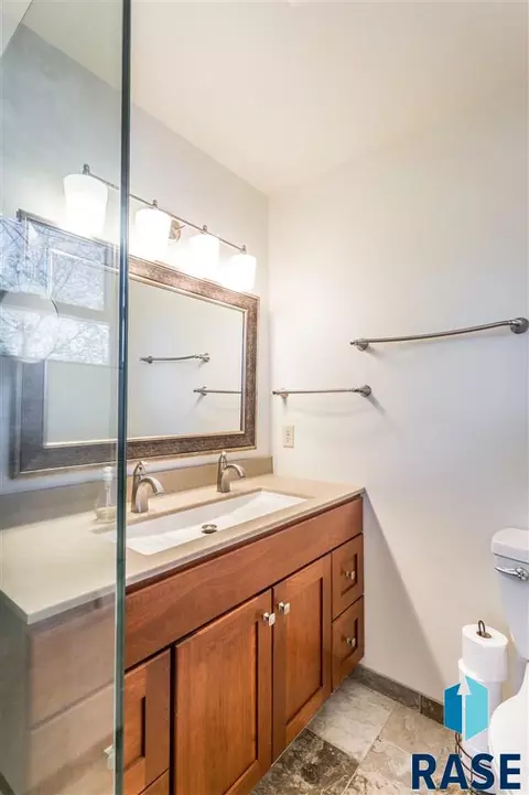 2105 Edgewood Rd, Sioux Falls, SD 57103 photo 25