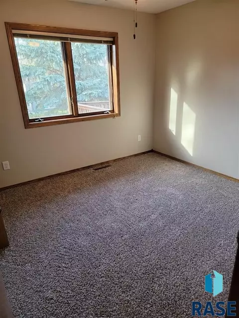 330 Lisa Cir, Tea, SD 57064 photo 16